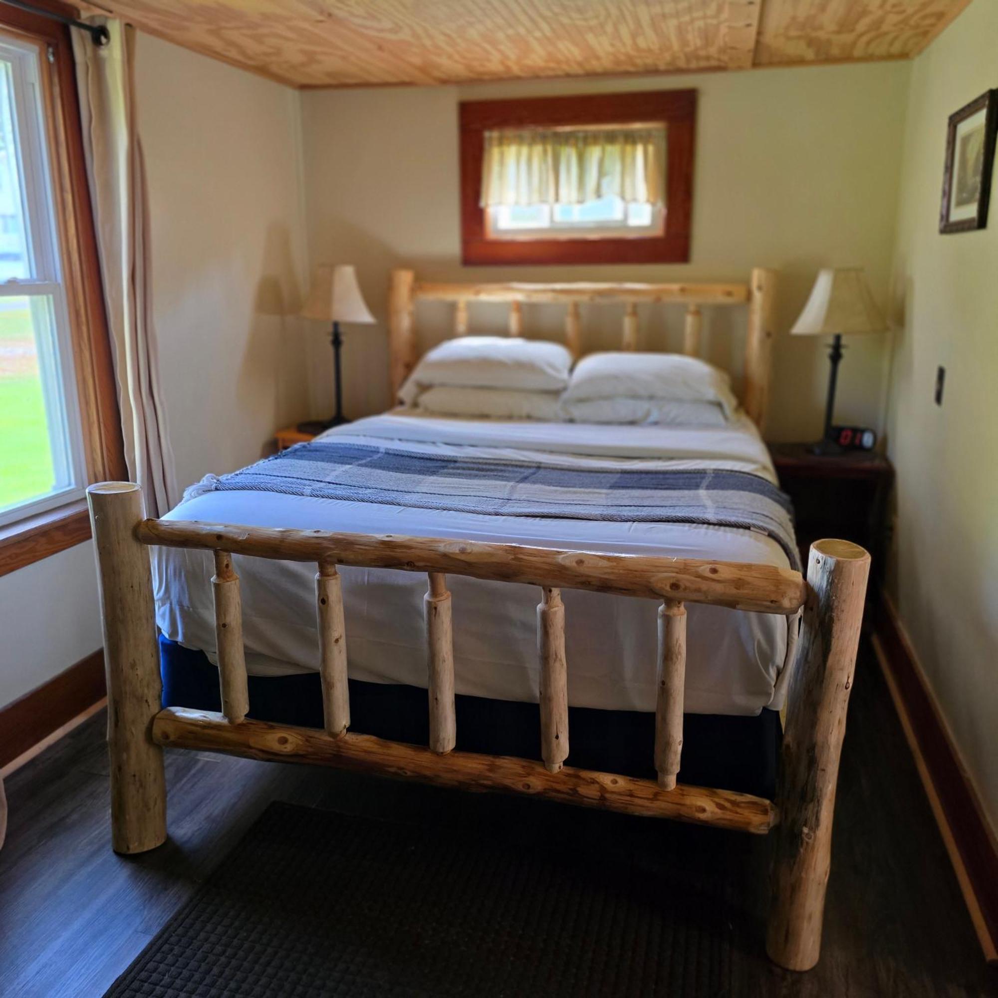 Paddler'S Rest Lakeside Cabins And Motel Long Lake Bilik gambar