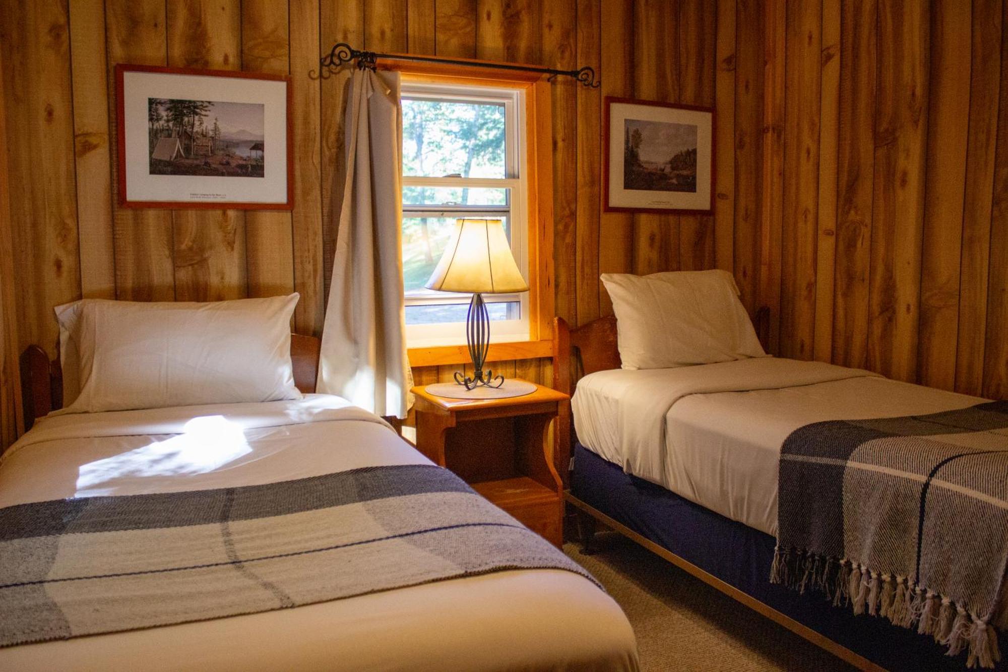 Paddler'S Rest Lakeside Cabins And Motel Long Lake Bilik gambar